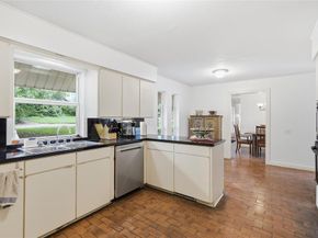 9432  Dixie Lane , Dallas Texas 75228