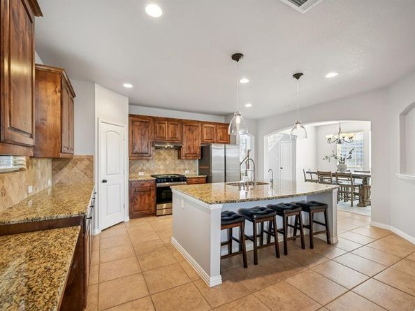 520  Eastland Drive , Lewisville Texas 75056