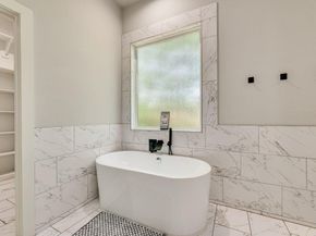 215  Idle Creek Lane , DeSoto Texas 75115