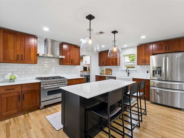 6735  Kingsbury Drive , Dallas Texas 75231