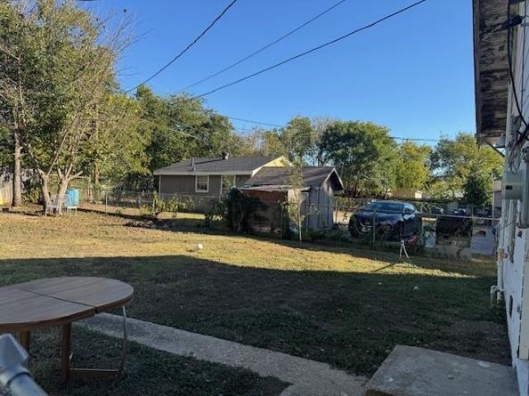 2206  Chestnut Avenue , Fort Worth Texas 76164