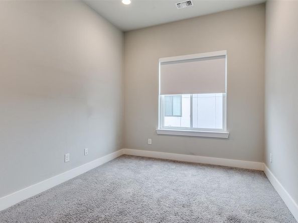 3816  Roseland Avenue  C200, Dallas Texas 75204