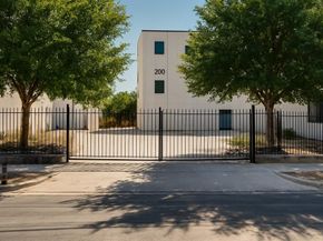 3816  Roseland Avenue  C200, Dallas Texas 75204