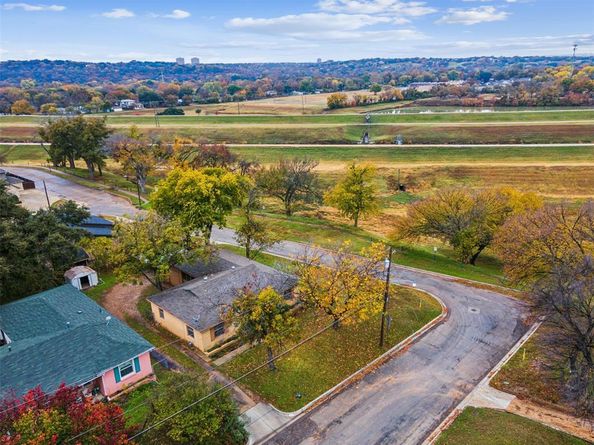 5317  Red Bud Lane , Fort Worth Texas 76114