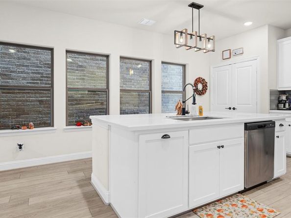 203  Peach Orchard Lane , Euless Texas 76040