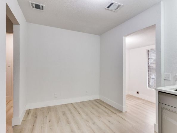 3917  Valentine Street , Fort Worth Texas 76107