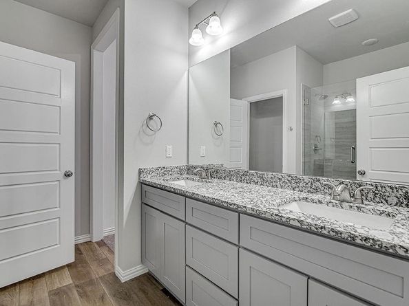 432  Wilshire Avenue , Azle Texas 76020