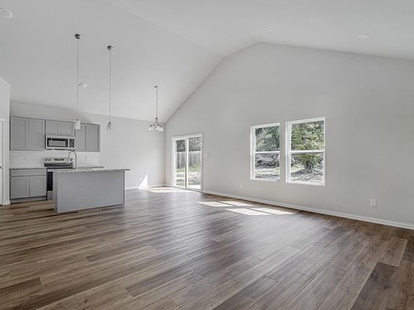 432  Wilshire Avenue , Azle Texas 76020