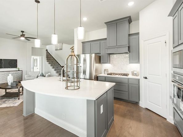 929  Eisley Drive , DeSoto Texas 75115