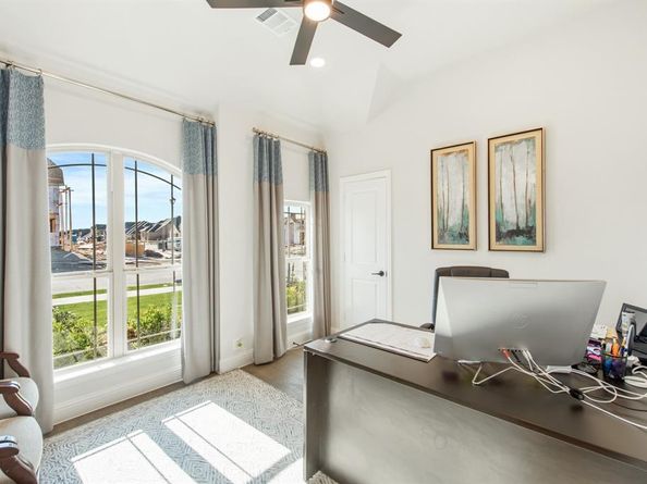 929  Eisley Drive , DeSoto Texas 75115