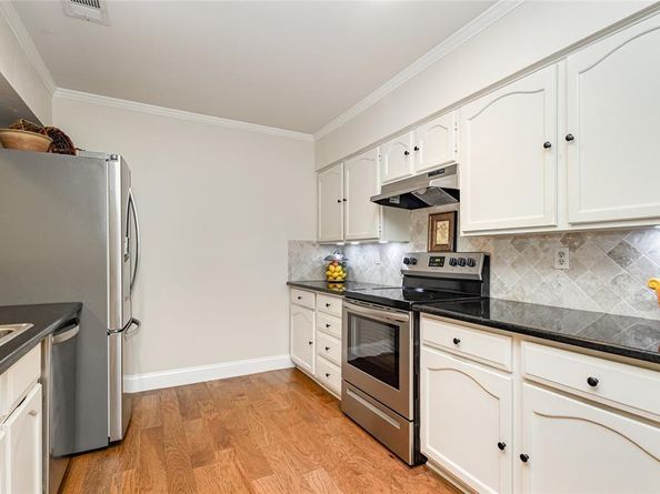 4038  Morman Lane , Addison Texas 75001