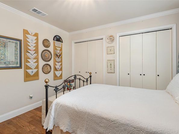4038  Morman Lane , Addison Texas 75001