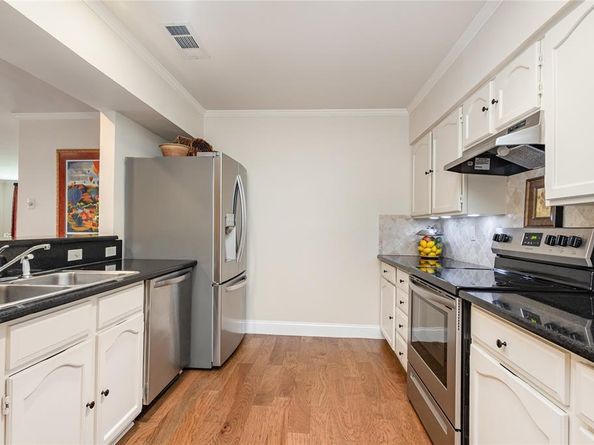 4038  Morman Lane , Addison Texas 75001