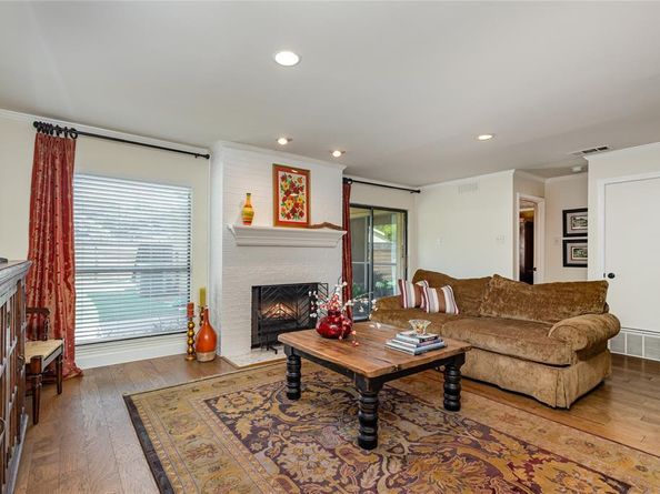 4038  Morman Lane , Addison Texas 75001