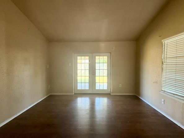 4237  Upland Way , Garland Texas 75042