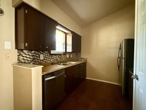 4237  Upland Way , Garland Texas 75042