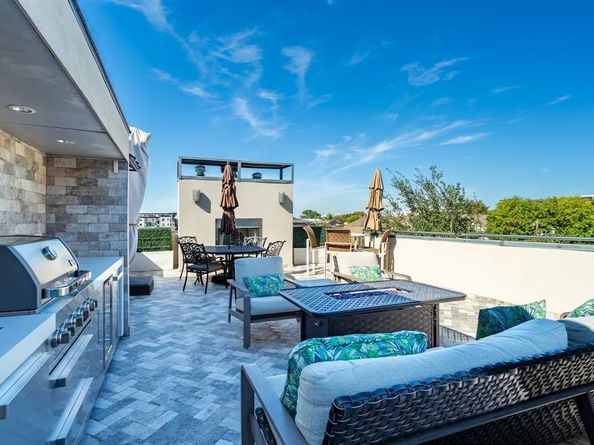 2630  WELBORN Street , Dallas Texas 75219