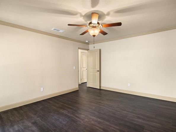 732  Kensington Lane , Mansfield Texas 76063