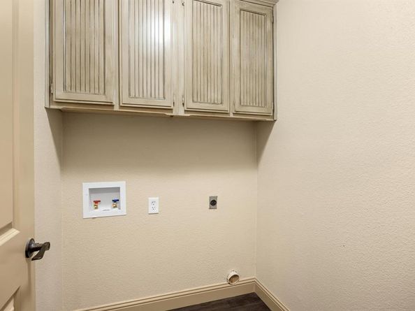 732  Kensington Lane , Mansfield Texas 76063