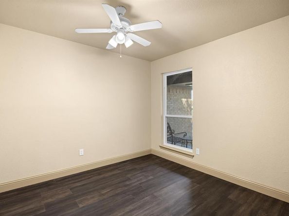 732  Kensington Lane , Mansfield Texas 76063