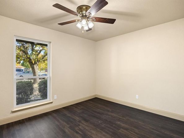 732  Kensington Lane , Mansfield Texas 76063