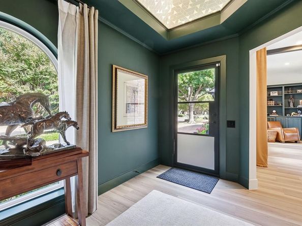 5516  Bent Trail , Dallas Texas 75248