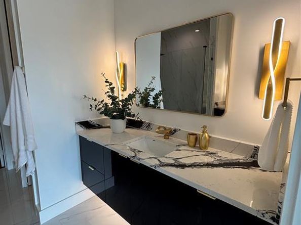 918  Duluth Street , Dallas Texas 75212