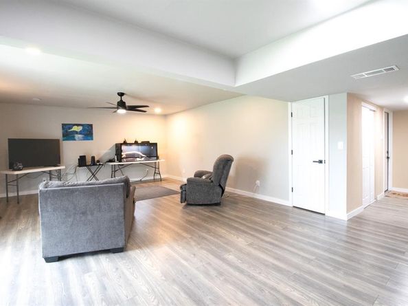 4030  Random Circle , Garland Texas 75043