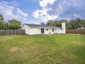 4030  Random Circle , Garland Texas 75043