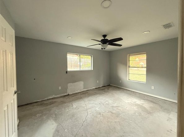 201 N Meadowbrook Drive , Overton Texas 75684