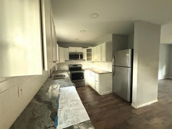 201 N Meadowbrook Drive , Overton Texas 75684