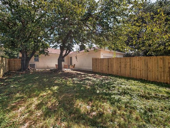 8411  Cadenza Lane , Dallas Texas 75228