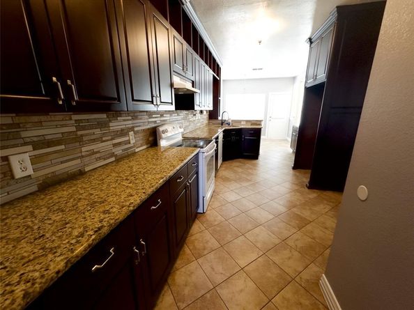 3613  COTTON CREEK Lane , Fort Worth Texas 76123