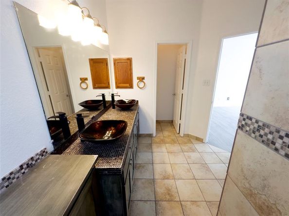 3613  COTTON CREEK Lane , Fort Worth Texas 76123