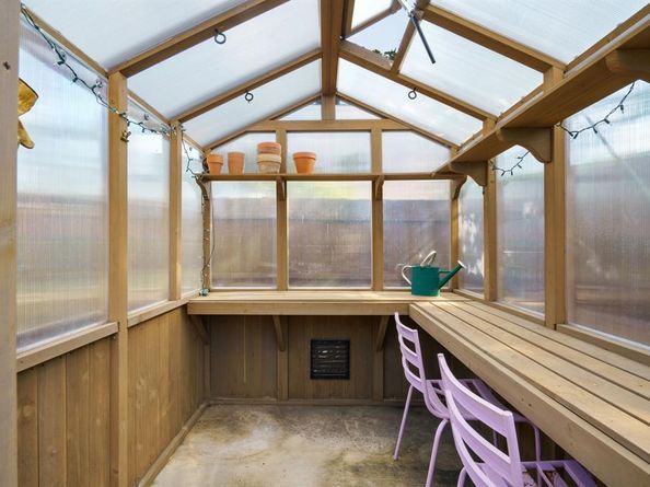 8318  Londonderry Lane , Dallas Texas 75228