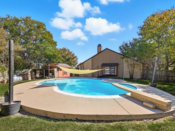 9101  Denver Street , Rowlett Texas 75088