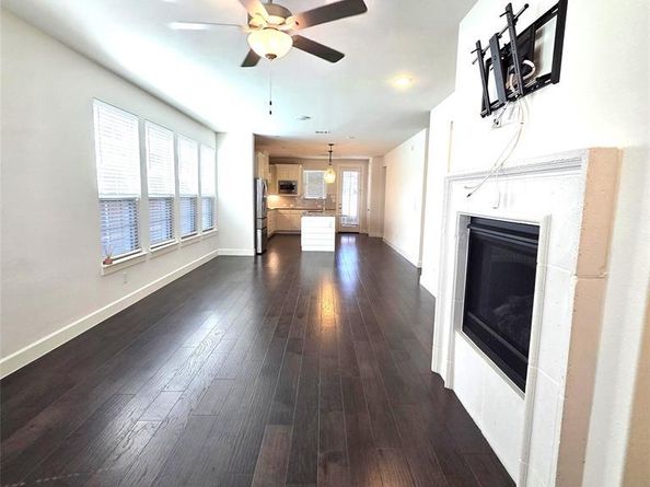 4833  Zilker Avenue , Carrollton Texas 75010