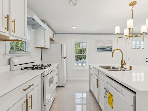 621  Alameda Road , Azle Texas 76020