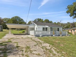621  Alameda Road , Azle Texas 76020