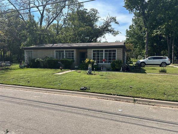 1225  Coit Street , Denton Texas 76201