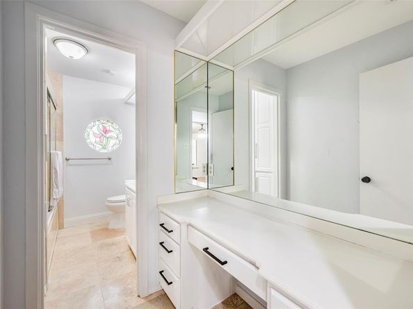 5017  Boulder Lake Road , Fort Worth Texas 76103