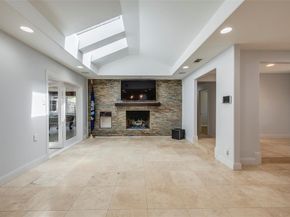 5017  Boulder Lake Road , Fort Worth Texas 76103