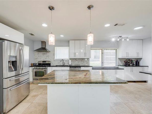 5017  Boulder Lake Road , Fort Worth Texas 76103