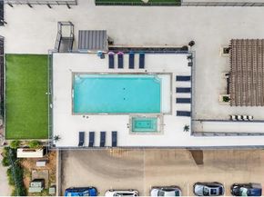 1001  Belleview Street  204, Dallas Texas 75215