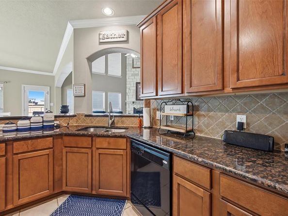 4501  Woodcrest Lane , Mansfield Texas 76063