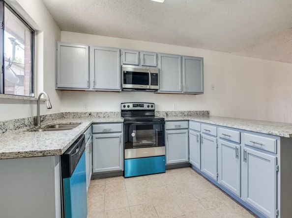 917  Westover Drive , Lancaster Texas 75134