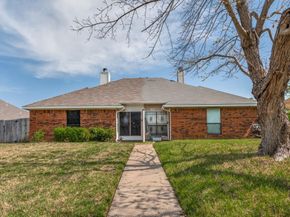 917  Westover Drive , Lancaster Texas 75134
