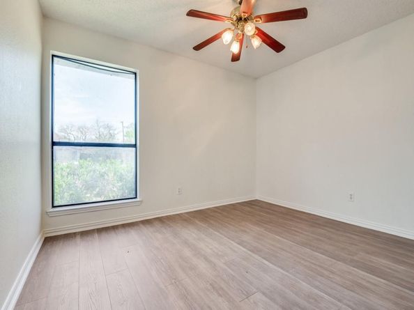 917  Westover Drive , Lancaster Texas 75134