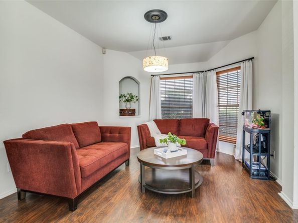 4202  Crystal Lane , Garland Texas 75043