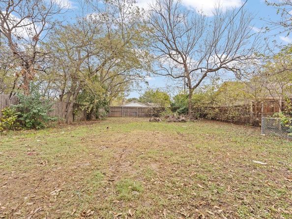 4133  6th Avenue , Fort Worth Texas 76115